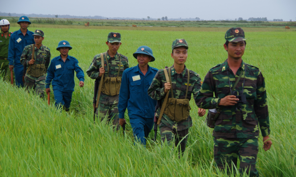 Sơ kết xây dựng và hoạt động khu vực phòng thủ tỉnh năm 2016