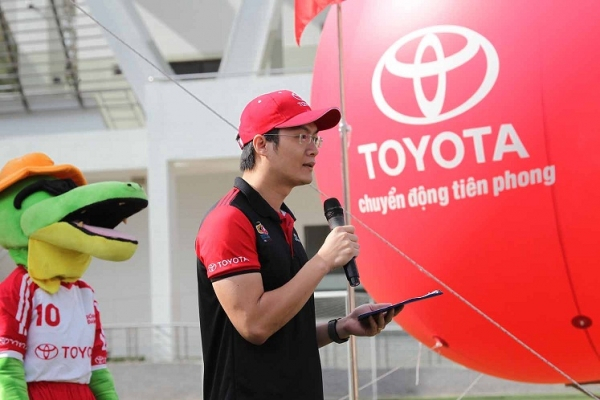 Khai mac khoa tap huan Trai he Bong da thieu nien Toyota 2017 hinh anh 2