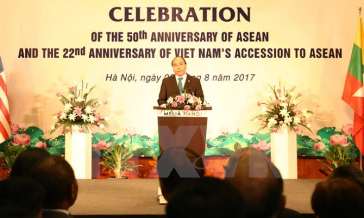 Thủ tướng Nguyễn Xuân Phúc chủ trì lễ kỷ niệm 50 năm thành lập ASEAN