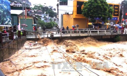 Bắc và Trung Bộ mưa to, báo động sạt lở, lũ quét ở miền núi phía Bắc