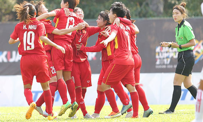 Thắng kịch tính Myanmar, tuyển nữ Việt Nam nắm chắc Huy chương Bạc SEA Games 29