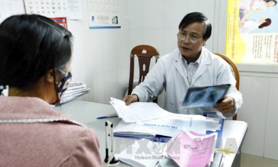 Tỷ lệ người nhiễm HIV tham gia bảo hiểm y tế mới đạt trên 50%