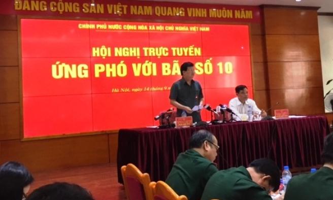 Phó Thủ tướng Trịnh Đình Dũng chỉ đạo họp khẩn cấp ứng phó cơn bão số 10