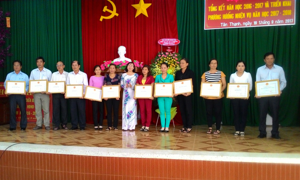 Tân Thạnh tổng kết năm học 2016 &#8211; 2017