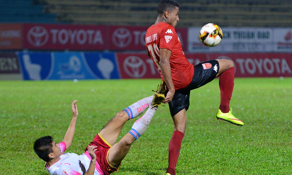 Vòng 22 V-League, Long An &#8211; Sài Gòn FC 3-3: Chiến đấu để khán giả đừng quay lưng