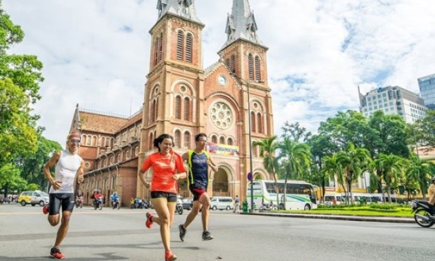 5.000 vận động viên chạy bộ gây quỹ từ thiện ủng hộ người nghèo