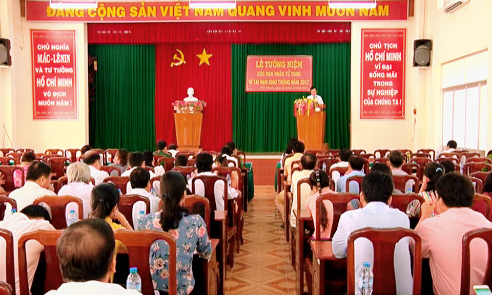 Tân Thạnh: Lễ tưởng niệm các nạn nhân tử vong vì tai nạn giao thông năm 2017