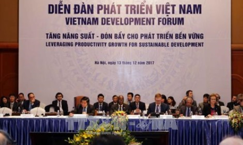 Khai mạc Diễn đàn Phát triển Việt Nam 2017