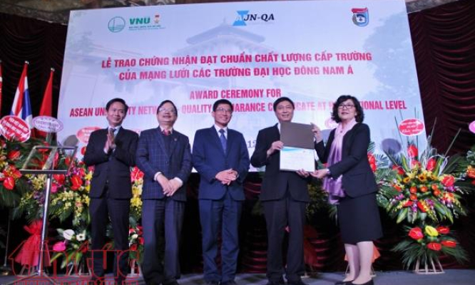 Đại học Khoa học Tự nhiên chính thức nhận chuẩn chất lượng AUN-QA