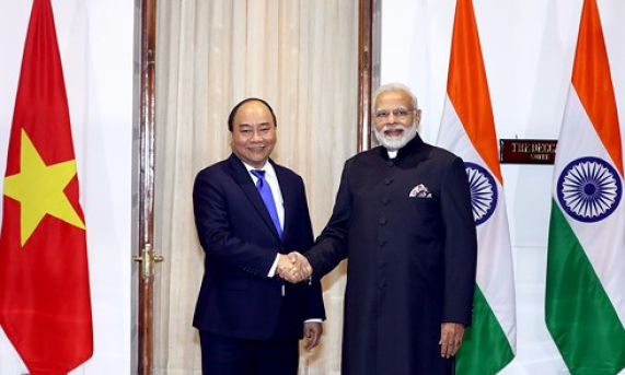 Thủ tướng Nguyễn Xuân Phúc hội đàm với Thủ tướng Ấn Độ Narendra Modi