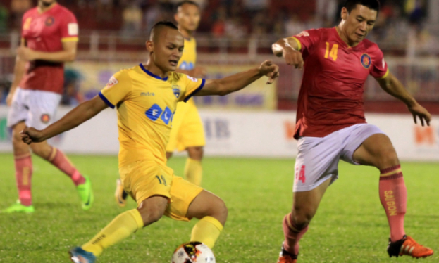 CLB TPHCM ‘hút máu’ của Sài Gòn FC chuẩn bị cho V.League 2018