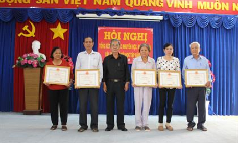 Cần Đước thực hiện công tác khuyến học trên 4 tỷ đồng trong năm 2017