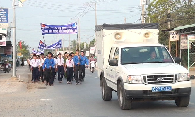 Đức Huệ ra quân tháng Thanh niên