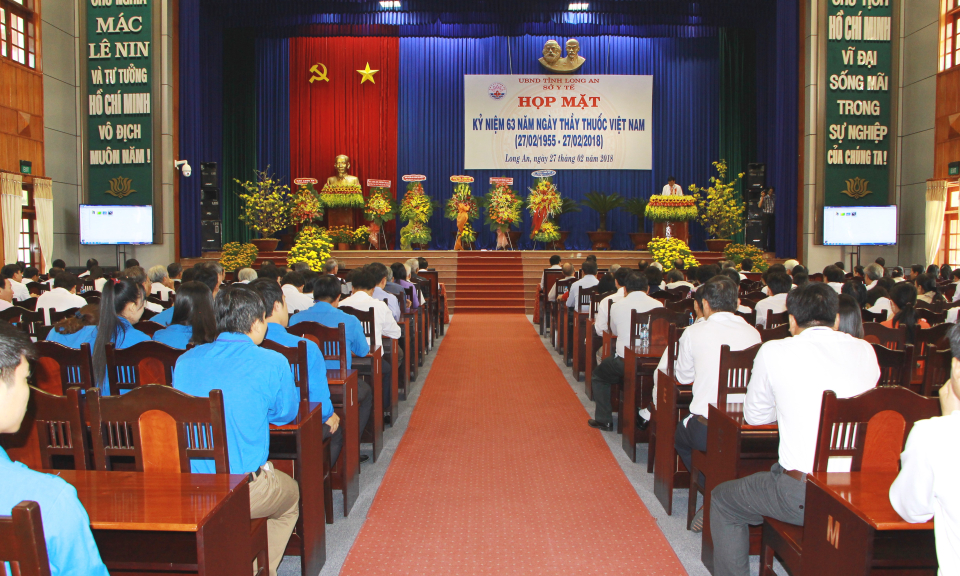 Long An: Họp mặt kỷ niệm ngày Thầy thuốc Việt Nam