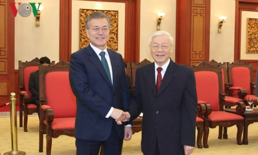 Tổng Bí thư Nguyễn Phú Trọng tiếp Tổng thống Hàn Quốc Moon Jae-in