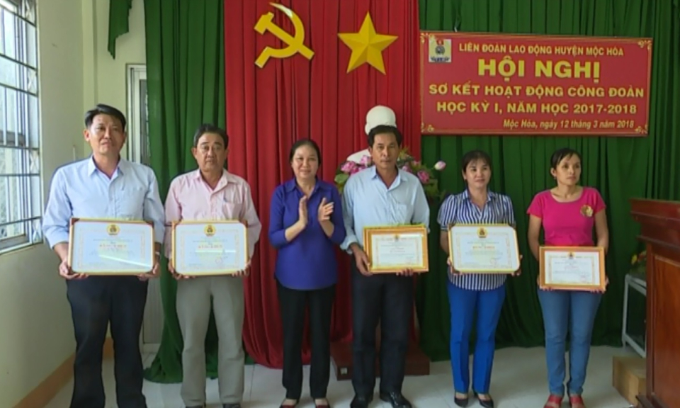 Mộc Hóa sơ kết hoạt động công Đoàn học kỳ I năm học 2017 &#8211; 2018