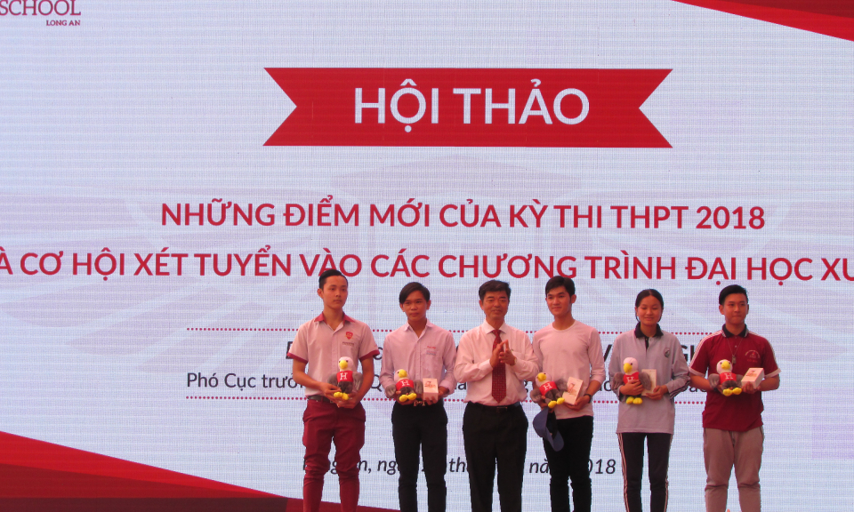 Bến lức: Hội thảo những điểm mới của kỳ thi THPT năm 2018