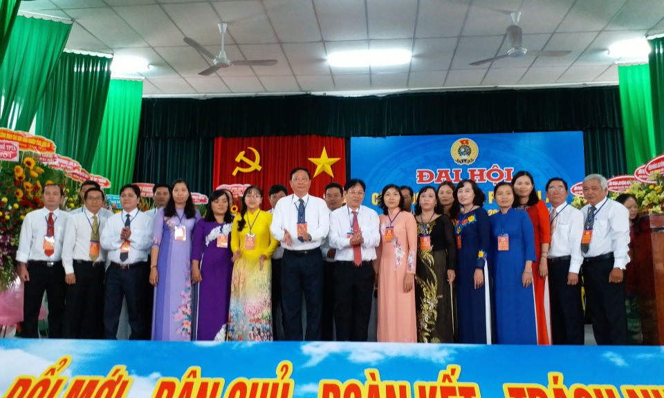 Ông Lê Văn Huấn tái đắc cử Chủ tịch LĐLĐ thành phố nhiệm kỳ 2018 &#8211; 2023.