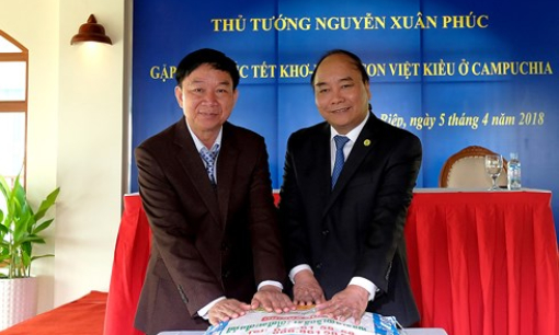 Thủ tướng Nguyễn Xuân Phúc gặp gỡ bà con Việt kiều tại Campuchia