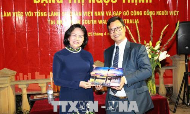 Phó Chủ tịch nước thăm Tổng lãnh sự quán và gặp gỡ kiều bào tại Sydney, Australia