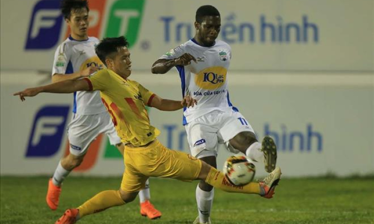 HAGL có trận thắng đầu tiên tại V.League 2018