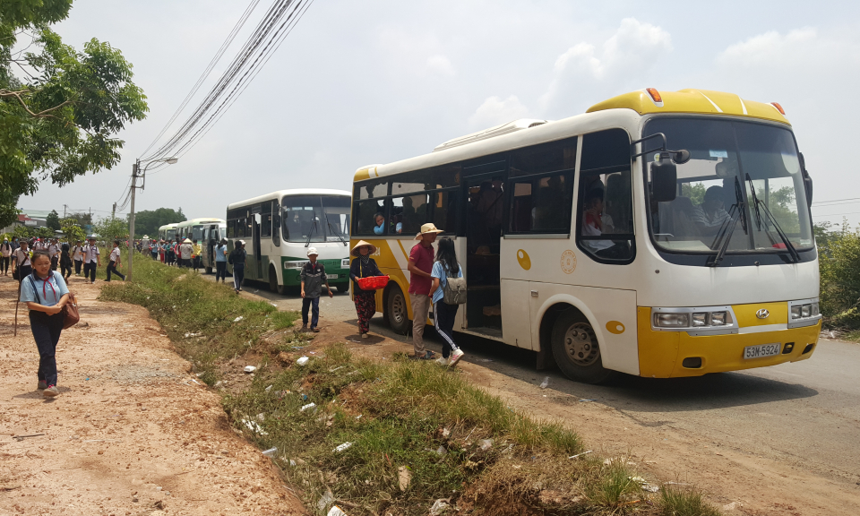 An toàn, tiện ích từ xe đưa rước học sinh