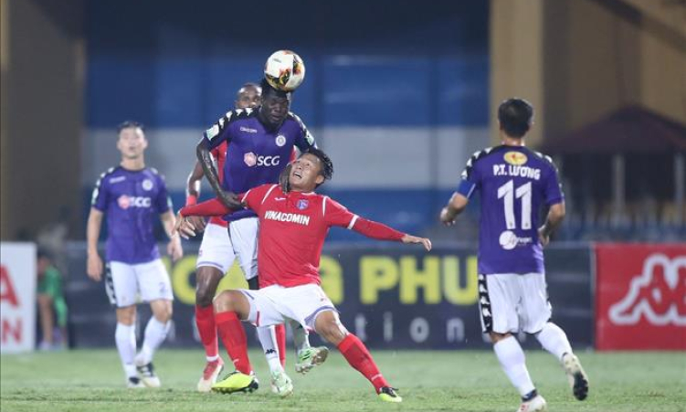 Nhấn chìm Than Quảng Ninh, CLB Hà Nội bất bại lượt đi V.League 2018