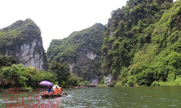 Nhiều khuyến mãi cùng đa dạng các tour du lịch hè