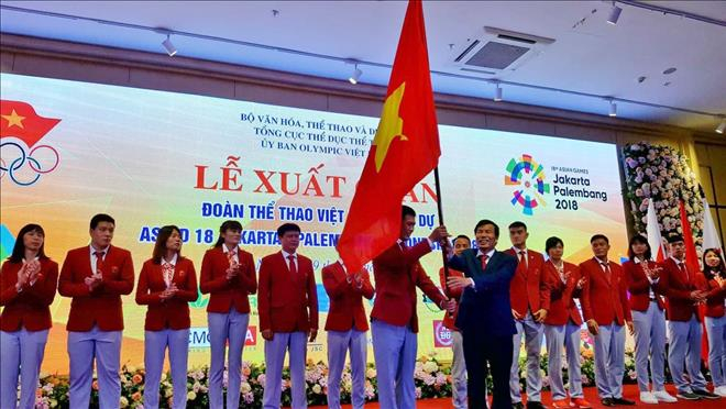 Tung bung le xuat quan doan The thao Viet Nam tham du Asiad 2018 hinh anh 2