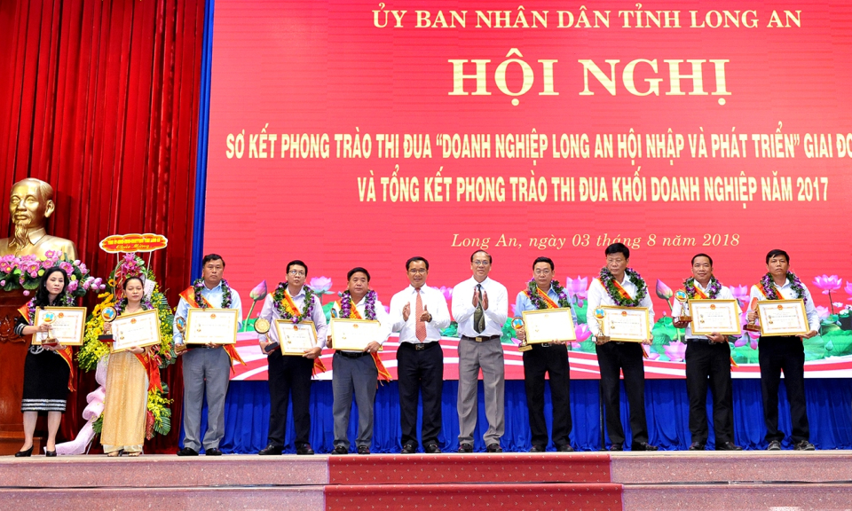 Sơ kết phong trào thi đua “doanh nghiệp Long An hội nhập và phát triển”