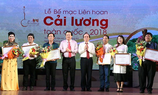 Bế mạc Liên hoan Cải lương toàn quốc 2018 tại Long An