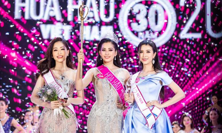 Người đẹp 18 tuổi Trần Tiểu Vy đăng quang Hoa hậu Việt Nam 2018