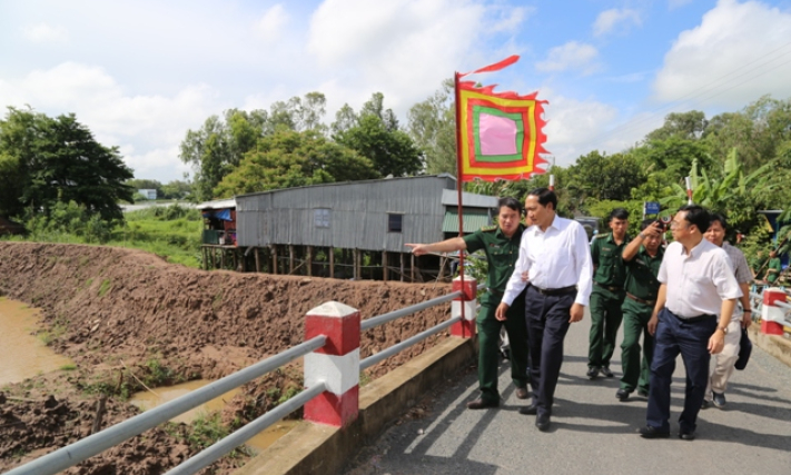 Huy động lực lượng kiểm soát buôn lậu mùa nước lũ