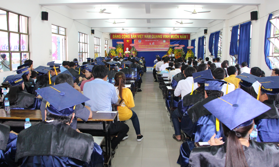 Long An: 188 tân thạc sĩ vừa hoàn thành chương trình đào tạo cao học khóa 24