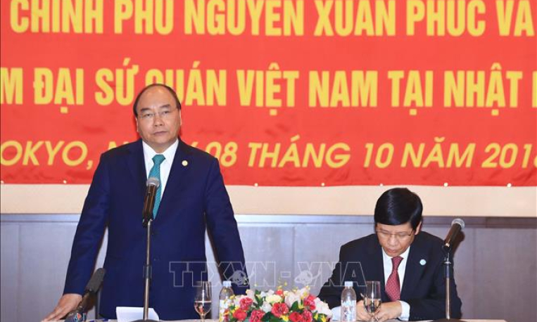 Thủ tướng Nguyễn Xuân Phúc thăm Đại sứ quán và gặp gỡ cộng đồng Việt Nam tại Nhật Bản