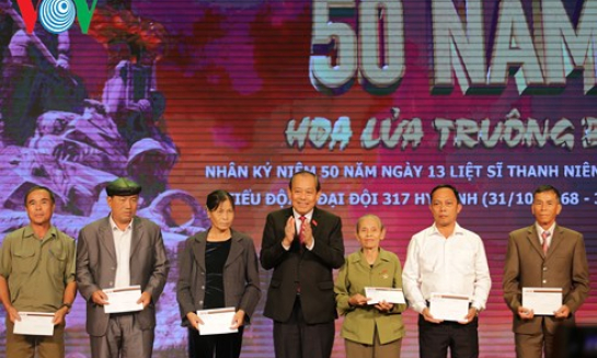 Xúc động chương trình nghệ thuật: “50 năm hoa lửa Truông Bồn“