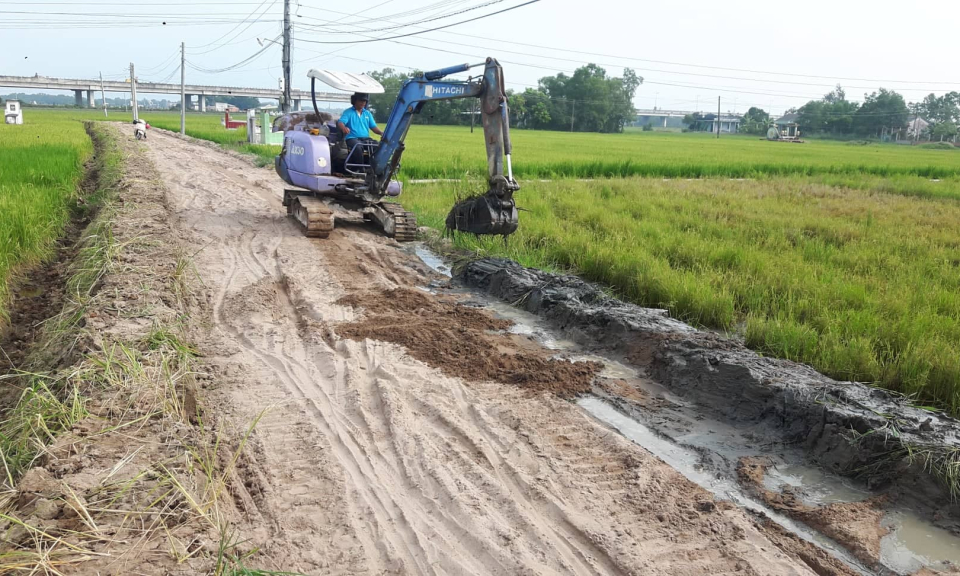 Bến Lức: Khẩn trương hoàn thành các công trình giao thông nông thôn đón tết