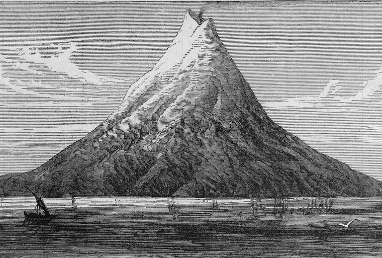 Núi lửa Krakatau: Hãy khám phá vẻ đẹp hoang sơ, khi núi lửa Krakatau phun trào tạo ra những thửa đá đầy ấn tượng. Hình ảnh về núi lửa Krakatau sẽ đưa bạn đến một thế giới đầy kỳ thú và mê hoặc.