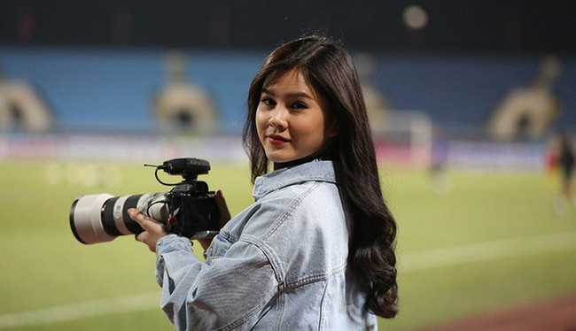 Nữ MC Thể thao Việt hot nhất AFF Cup 2018 lên báo Hàn