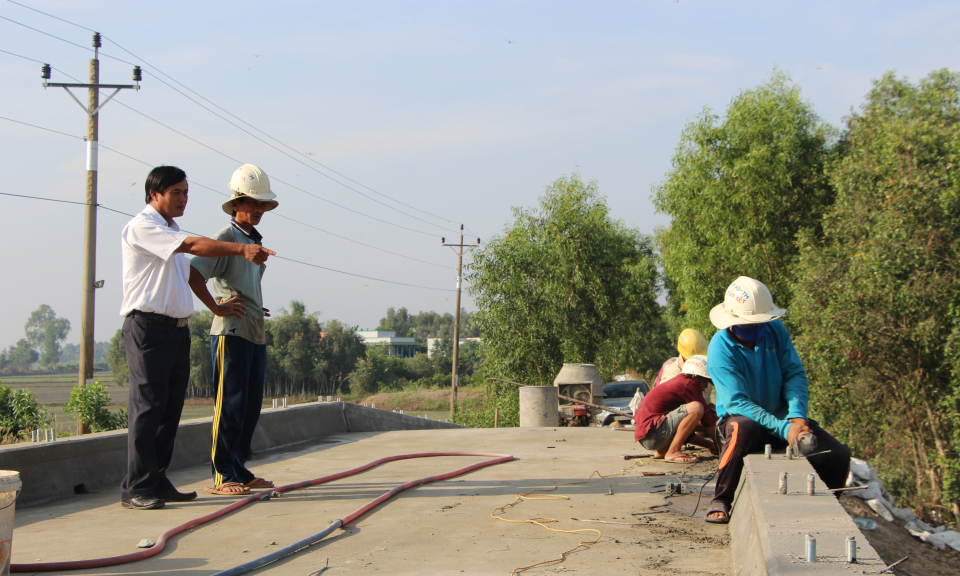 Thủ Thừa: HTX xây dựng và thương mại Đoàn Kết chăm lo đời sống xã viên