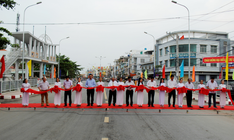 Chủ tịch UBND tỉnh Long An dự lễ khánh thành công trình Cống Cầu Chùa Cần Đước