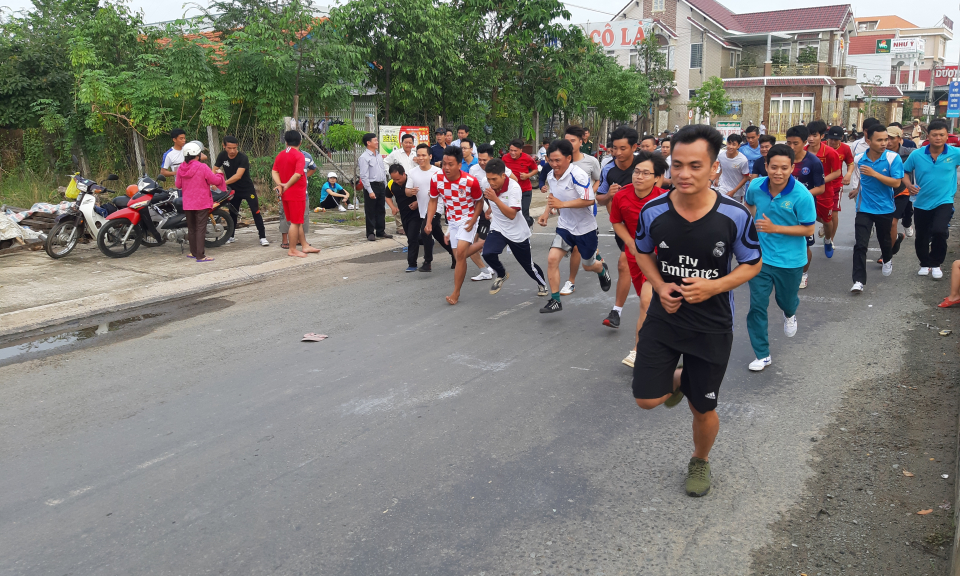 Tân Thạnh: Giải Việt dã mừng Đảng, mừng xuân