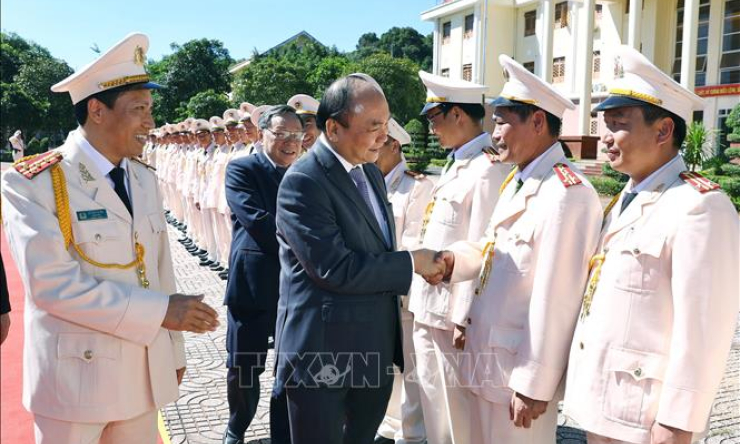 Thủ tướng kiểm tra công tác ứng trực sẵn sàng chiến đấu tại Công an tỉnh Đắk Nông