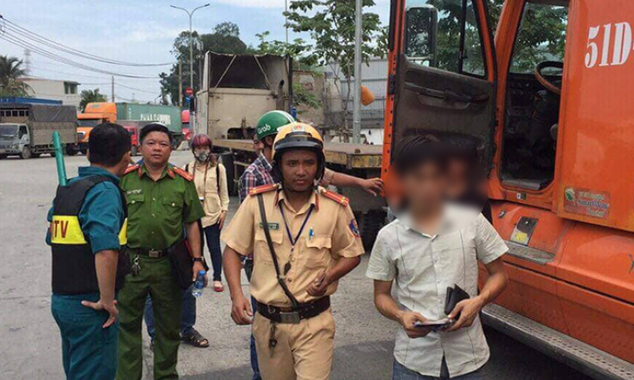 Nhiều tài xế container &#8216;chơi&#8217; ma túy, giấu &#8216;hàng nóng&#8217; khi lái xe