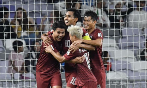 Thitipan lập công, Thái Lan cùng UAE giành vé đi tiếp tại Asian Cup 2019