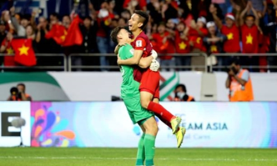 Việt Nam và Trung Quốc thẳng tiến tứ kết Asian Cup 2019