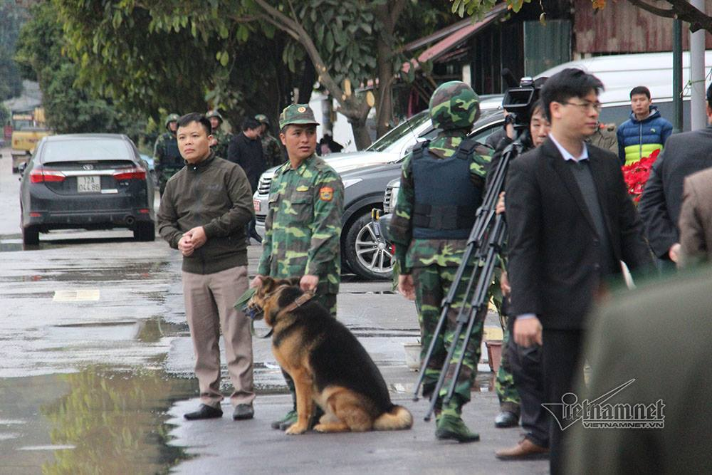 An ninh thắt chặt các lối vào nhà ga Đồng Đăng