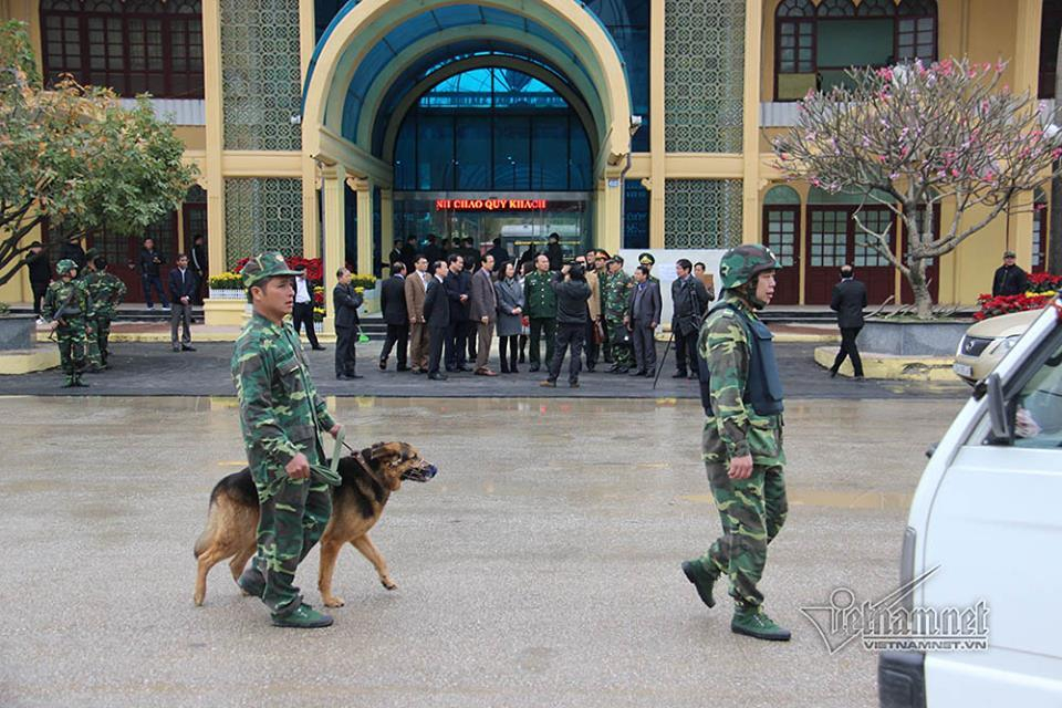 An ninh thắt chặt các lối vào nhà ga Đồng Đăng