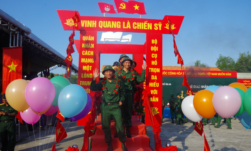 Long An: Các địa phương tổ chức Lễ giao nhận quân năm 2019