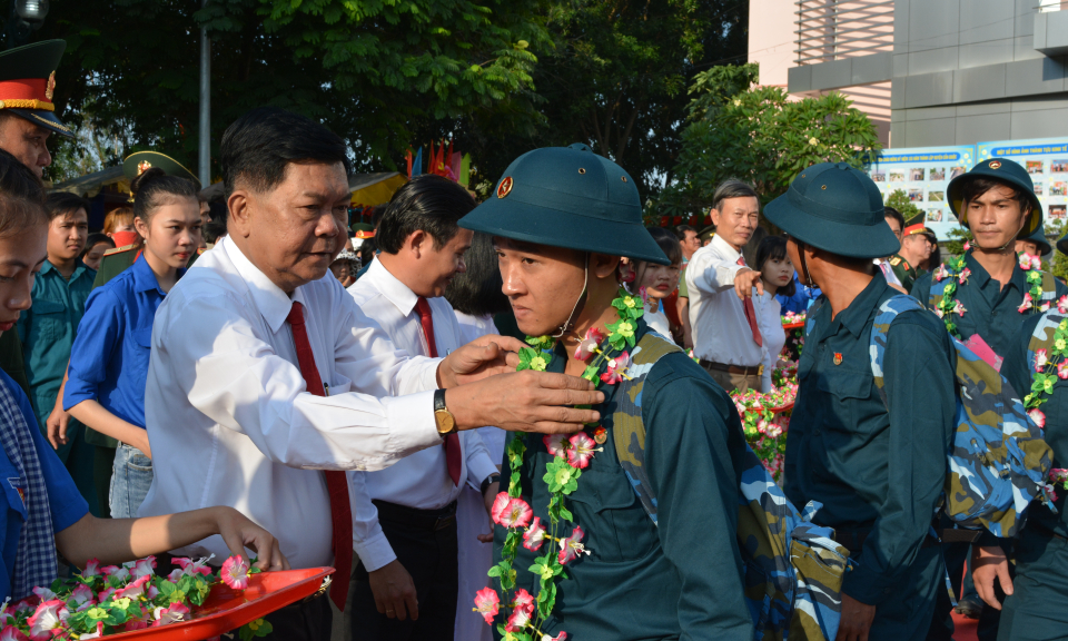 Cần Giuộc: Tổ chức lễ giao nhận quân năm 2019